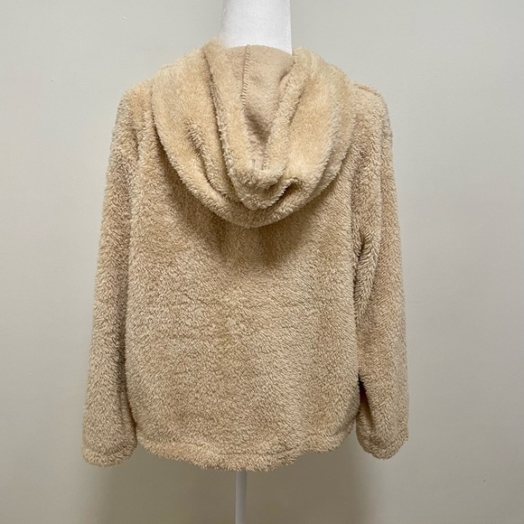 Mind Code Fuzzy Jacket - Picture 5 of 9